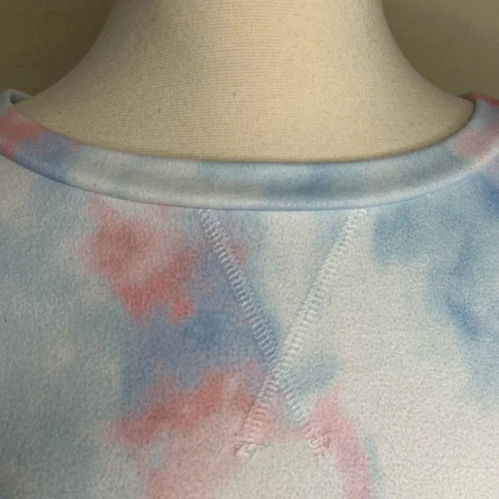 Pink Blue Pajama Tie Dye Top Size M Fleece Soft Sleepwear Casual Relaxed Lounge